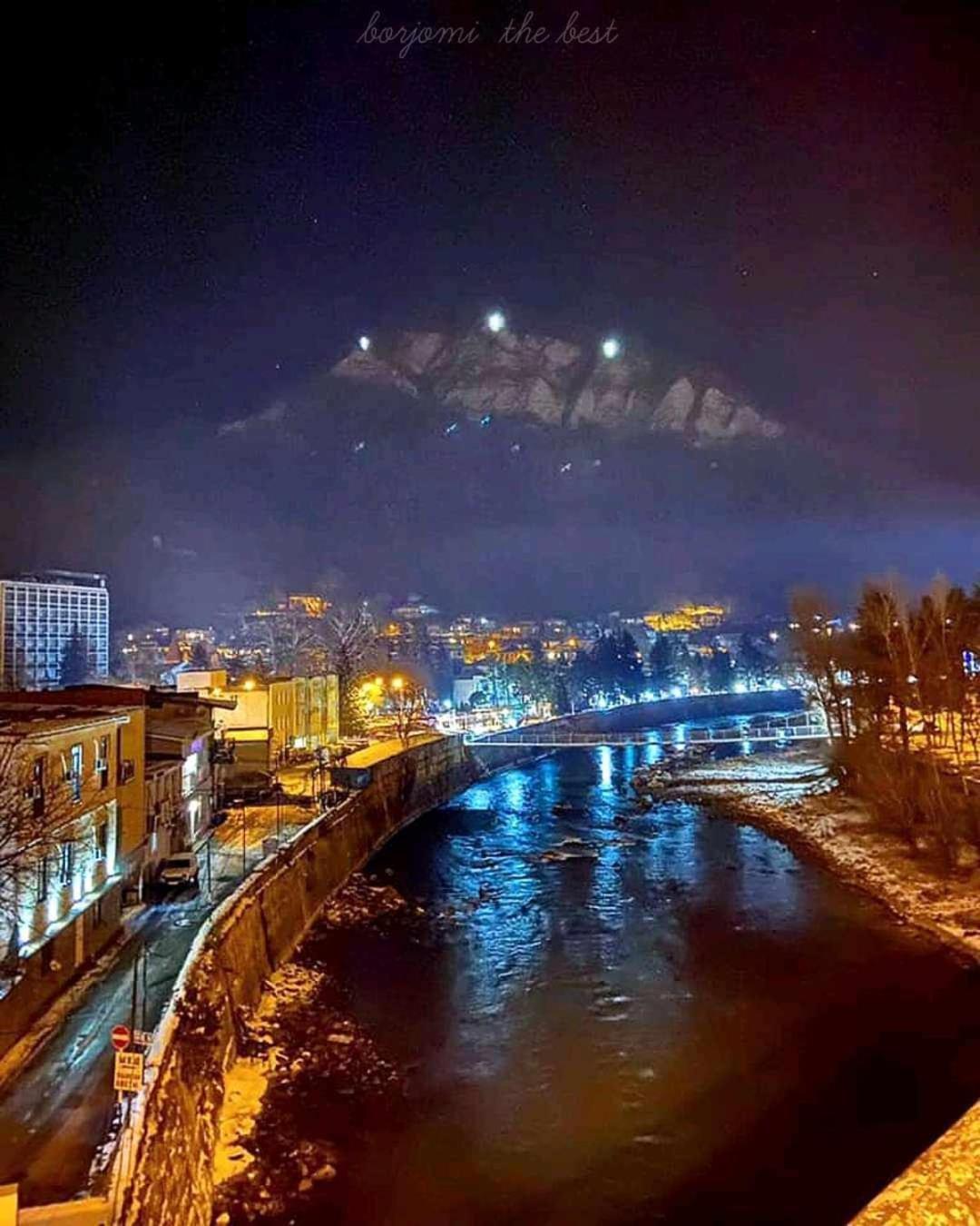 Borjomi Classic Hotel Экстерьер фото