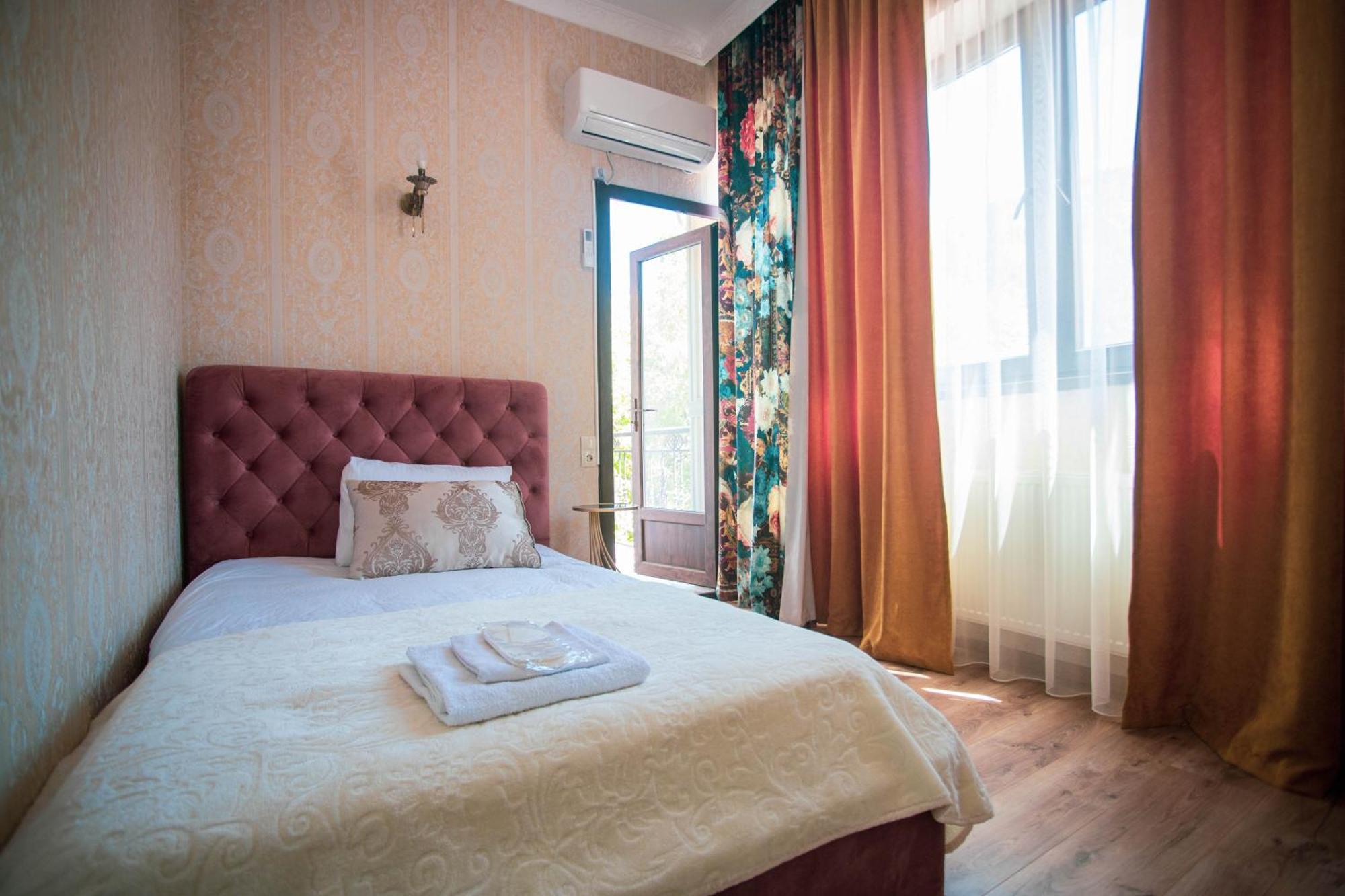 Borjomi Classic Hotel Экстерьер фото