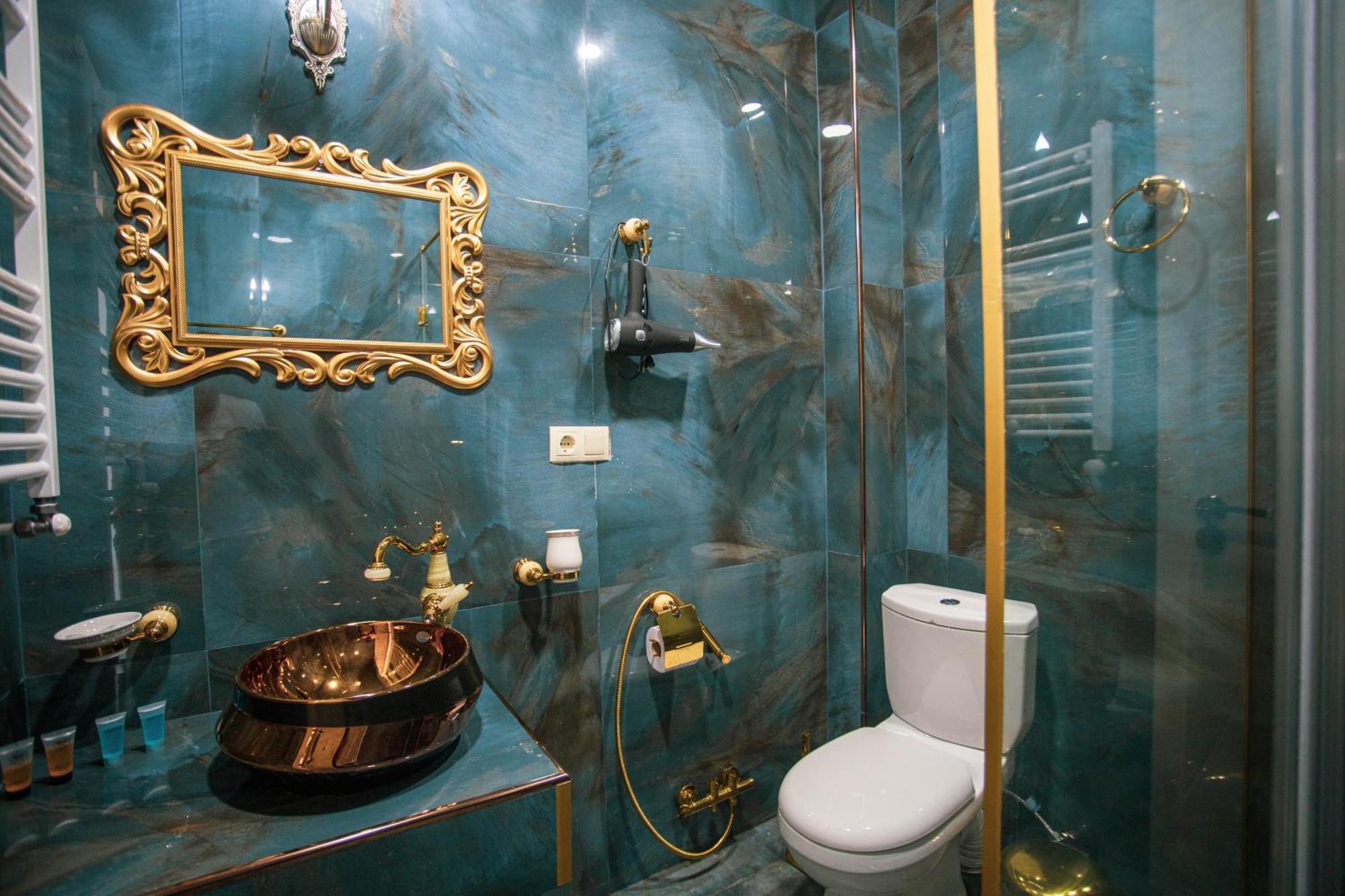 Borjomi Classic Hotel Экстерьер фото