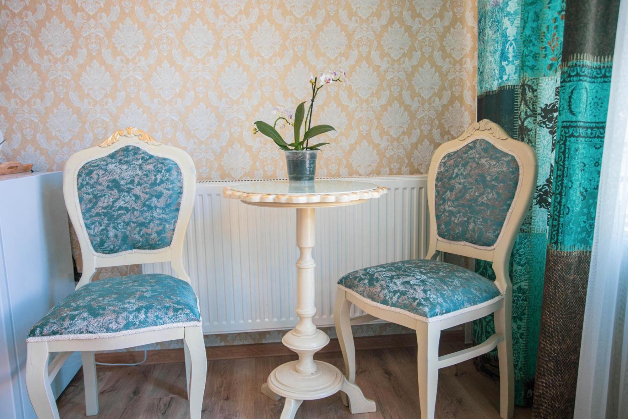 Borjomi Classic Hotel Экстерьер фото