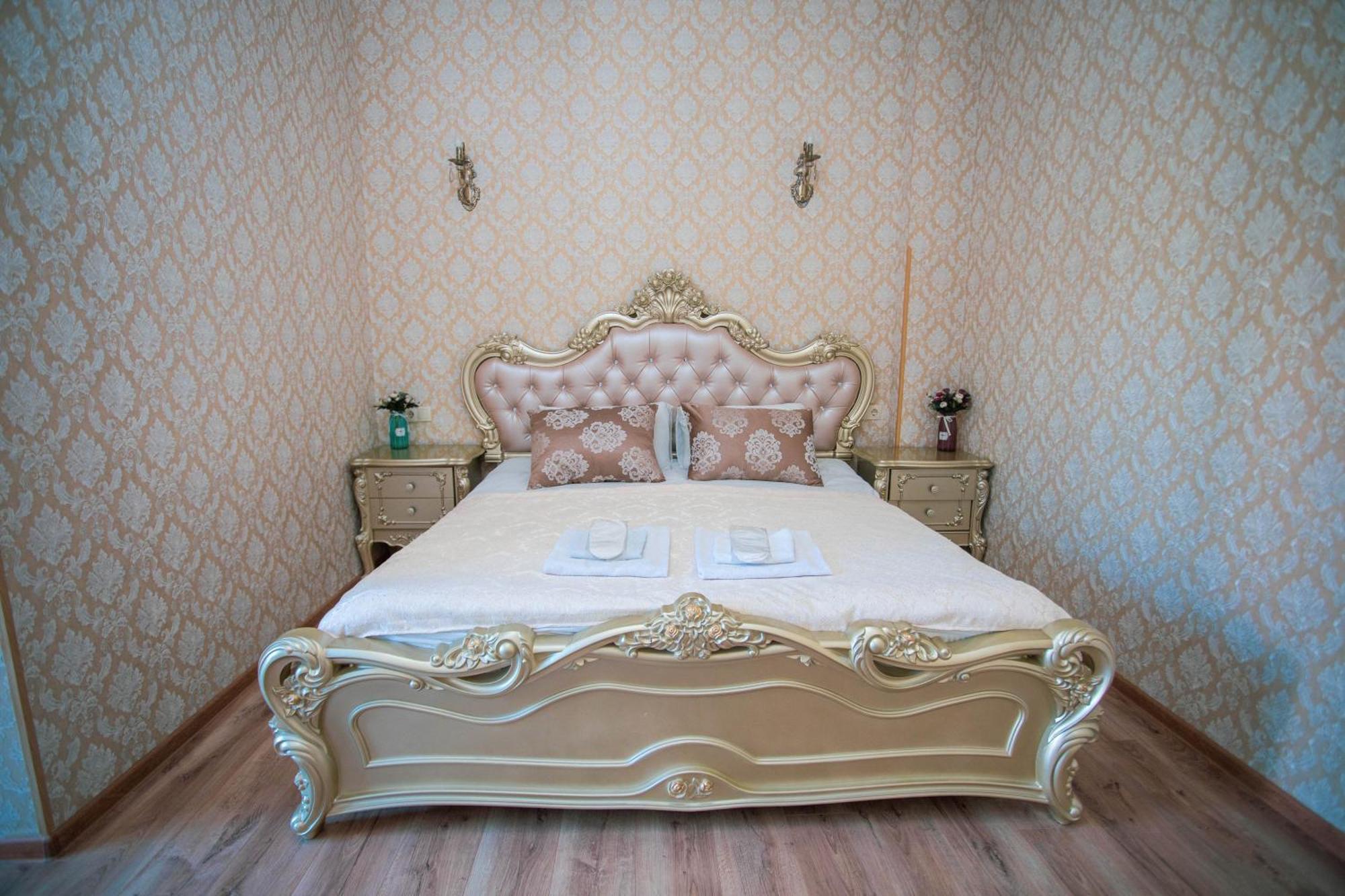 Borjomi Classic Hotel Экстерьер фото