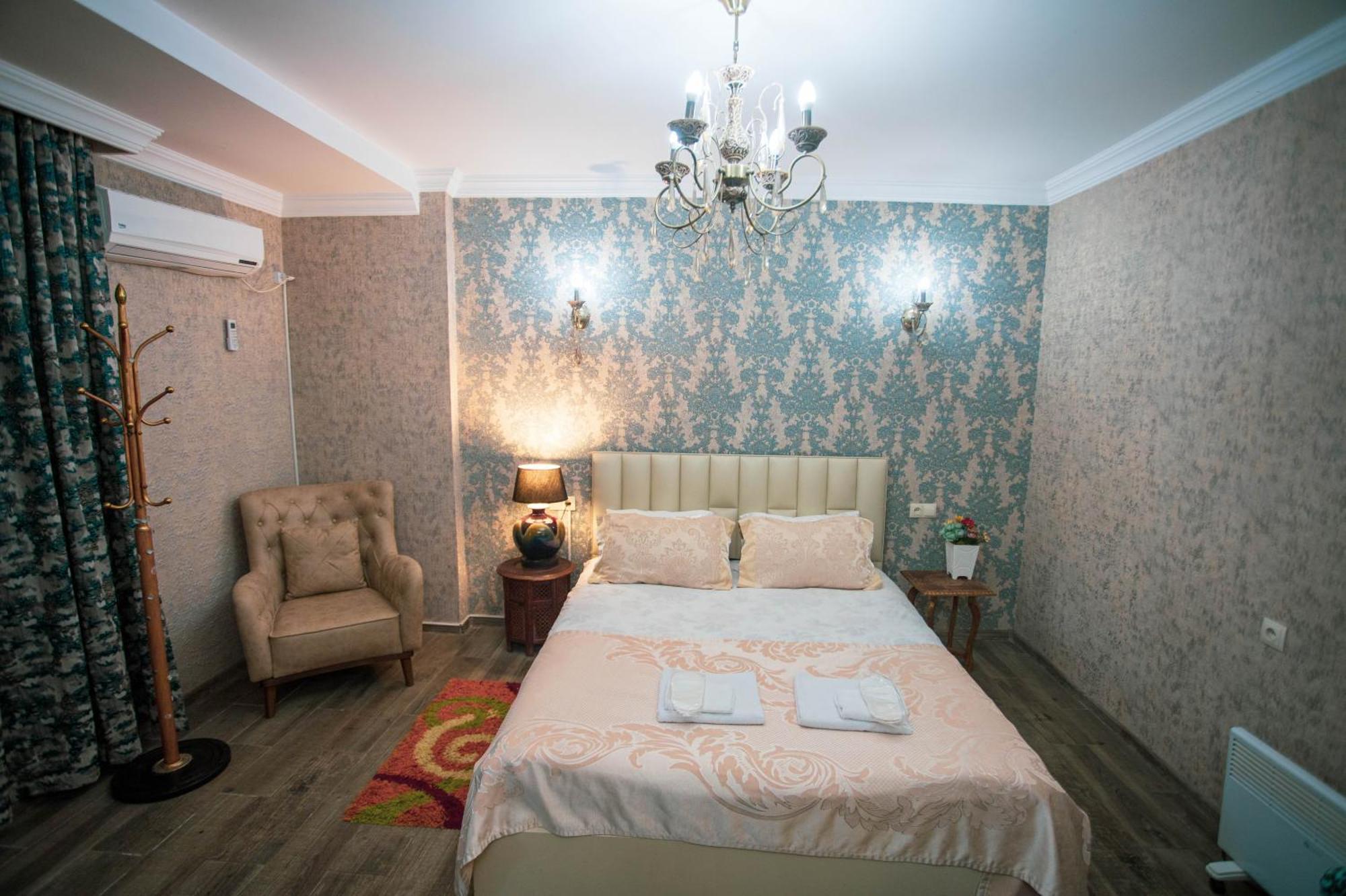 Borjomi Classic Hotel Экстерьер фото