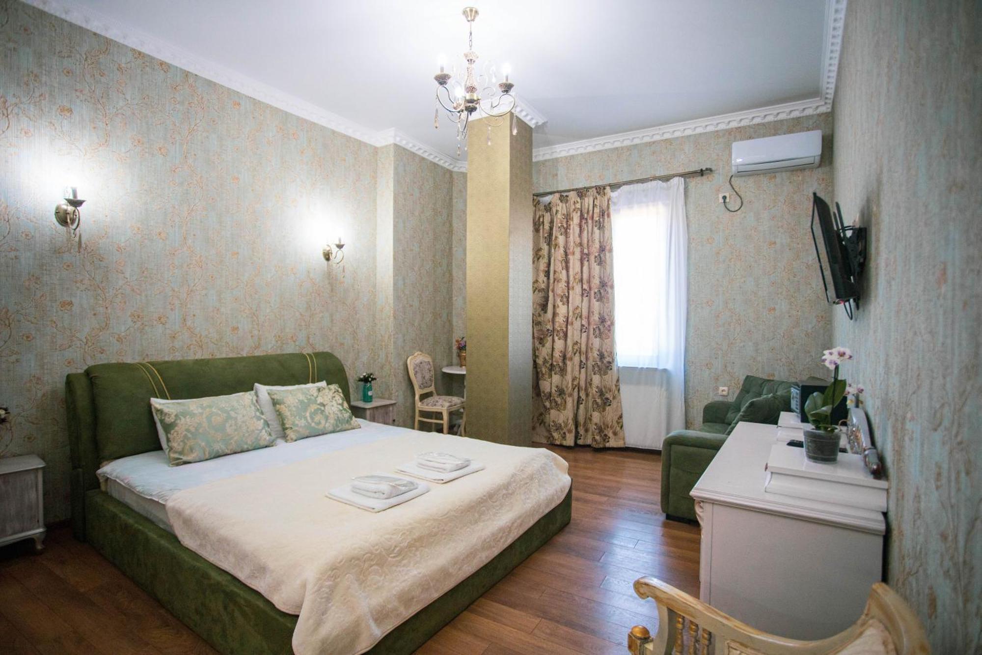 Borjomi Classic Hotel Экстерьер фото