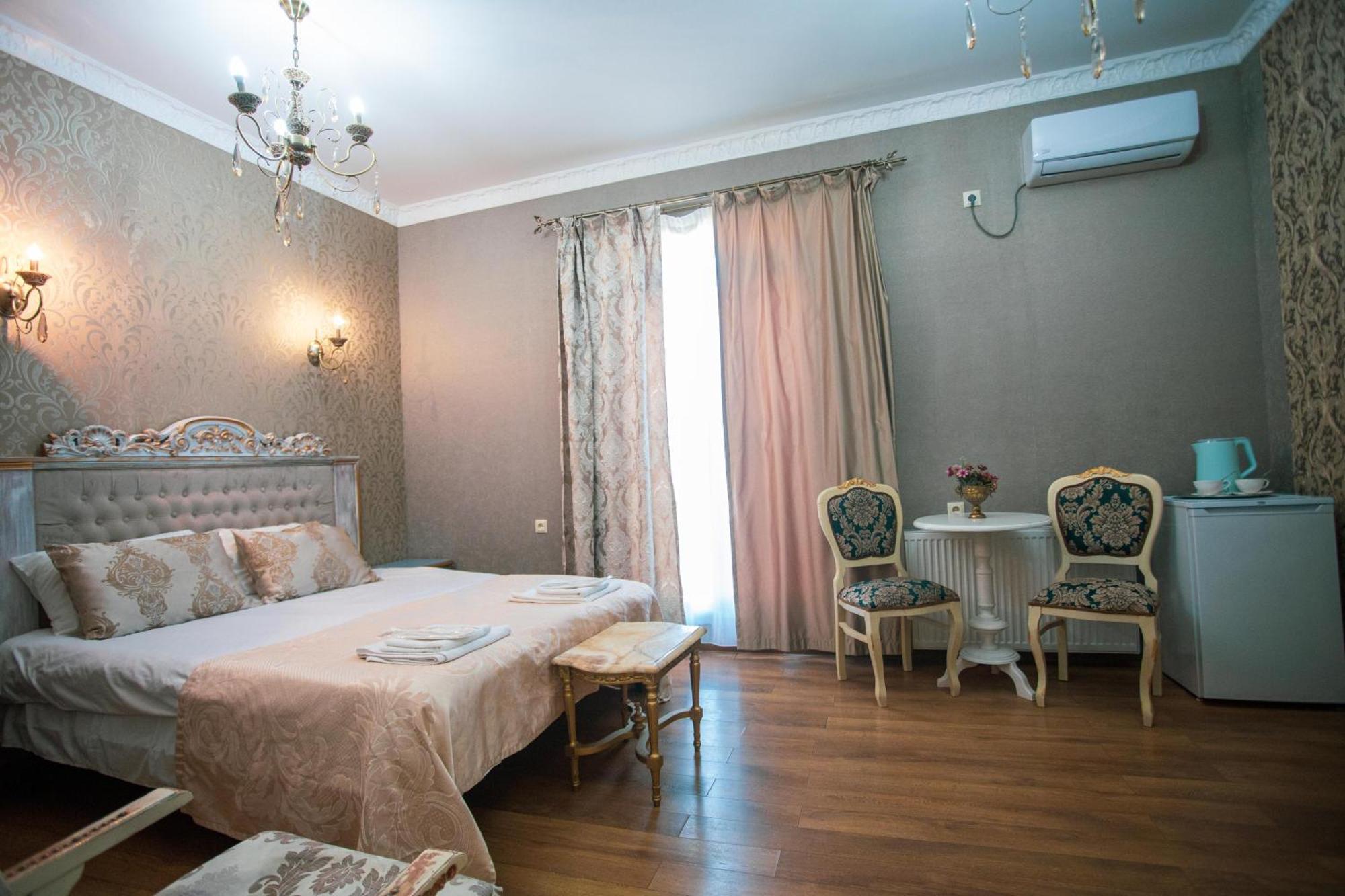 Borjomi Classic Hotel Экстерьер фото