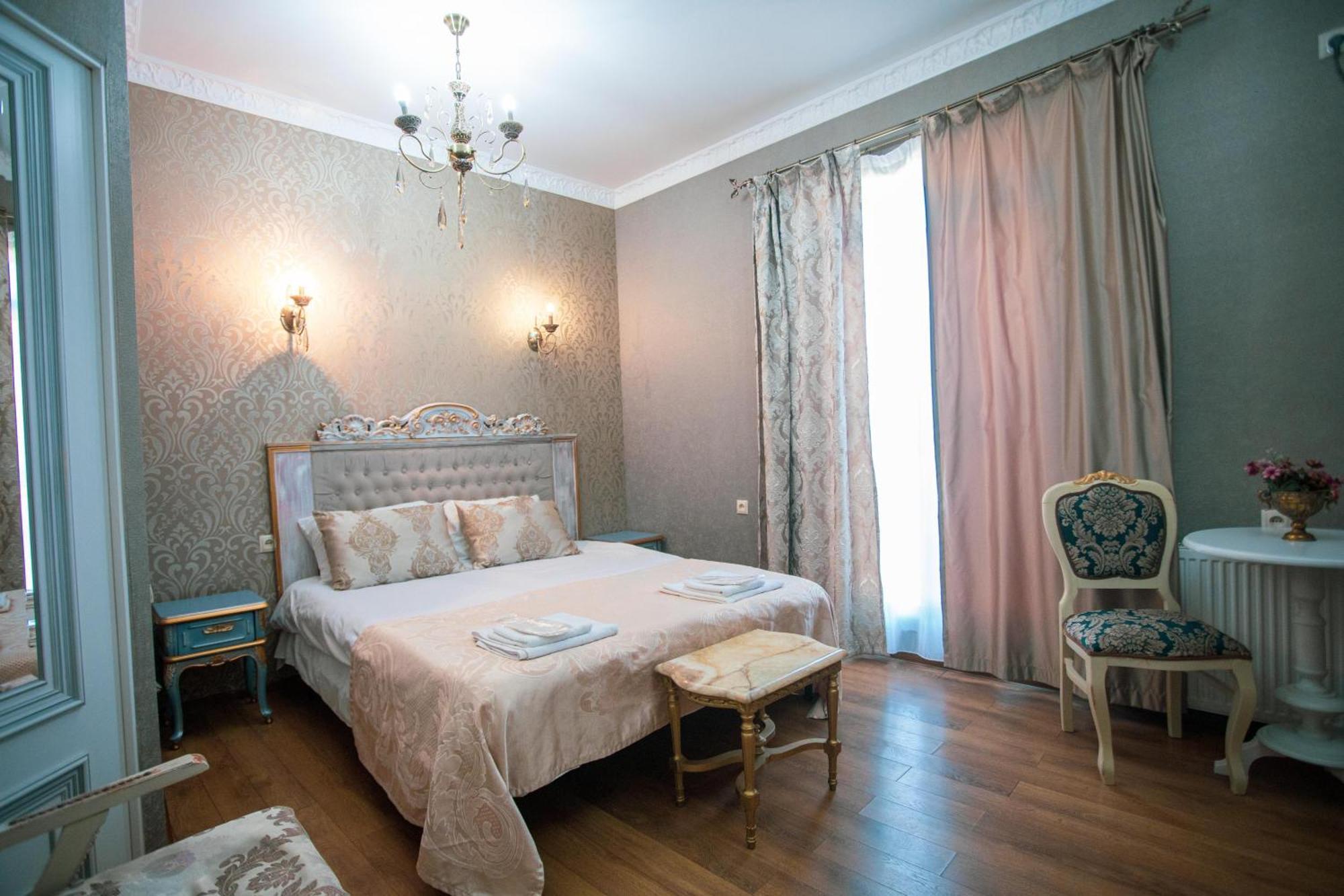 Borjomi Classic Hotel Экстерьер фото